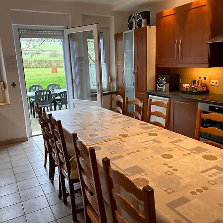 Holiday home Aux 2 Cerisiers Virton
